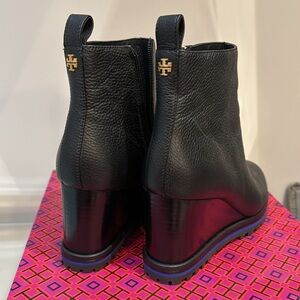 Tory Burch Black Lug Sole Wedge 8.5